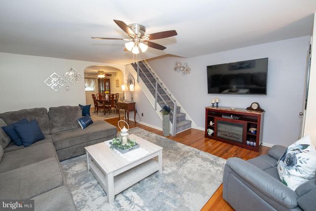 2813 SHELLEY RD, Philadelphia, PA 19152