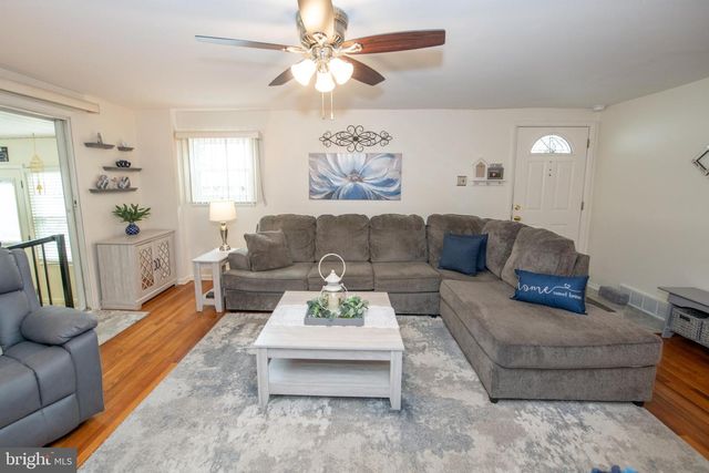 2813 SHELLEY RD, Philadelphia, PA 19152