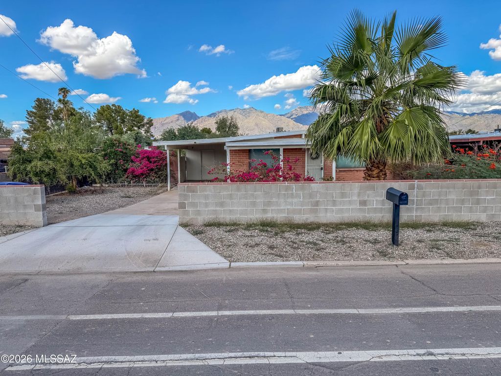 5343 E Glenn Street, Tucson, AZ 85712