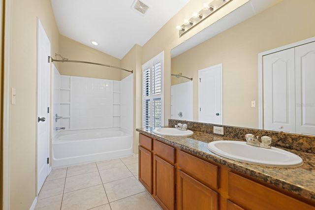 16436 KINGLETRIDGE AVENUE, Lithia, FL 33547