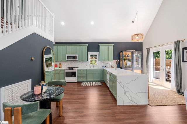 3 Deering Street, Greenville, SC 29605