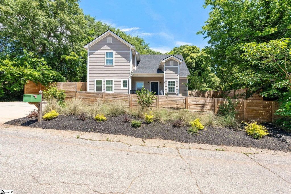 3 Deering Street, Greenville, SC 29605