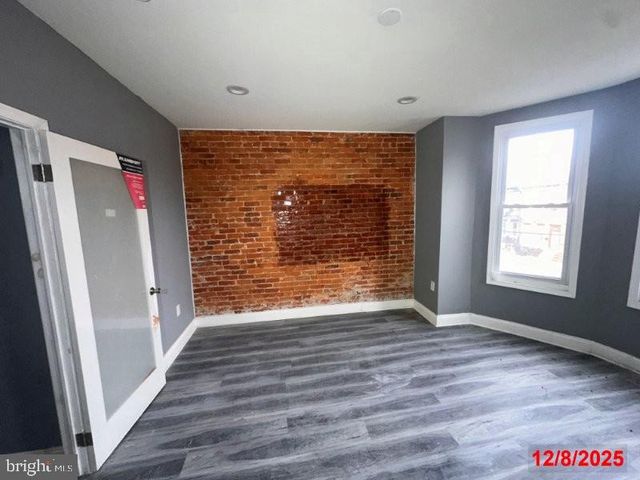 2420 N 33RD ST, Philadelphia, PA 19132