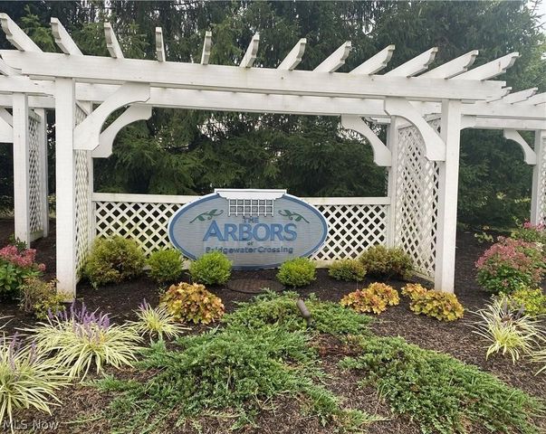 5345 Lake Forest Reserve Lane, Brunswick Hills, OH 44212
