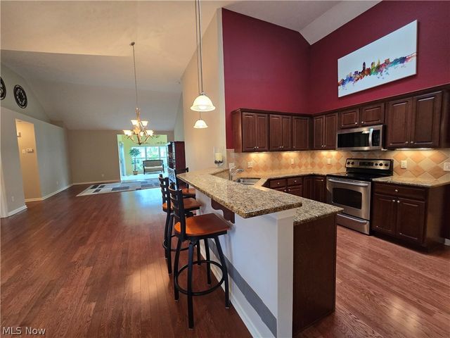 5345 Lake Forest Reserve Lane, Brunswick Hills, OH 44212