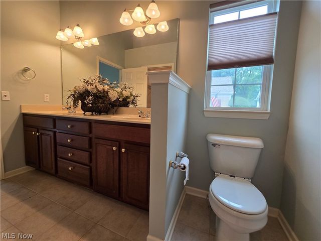 5345 Lake Forest Reserve Lane, Brunswick Hills, OH 44212