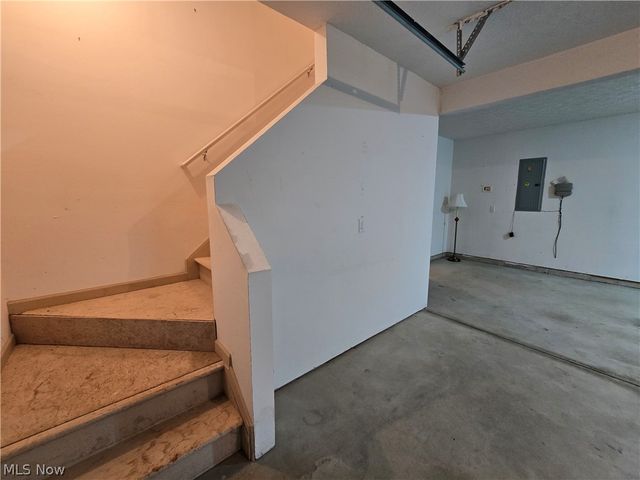 5345 Lake Forest Reserve Lane, Brunswick Hills, OH 44212