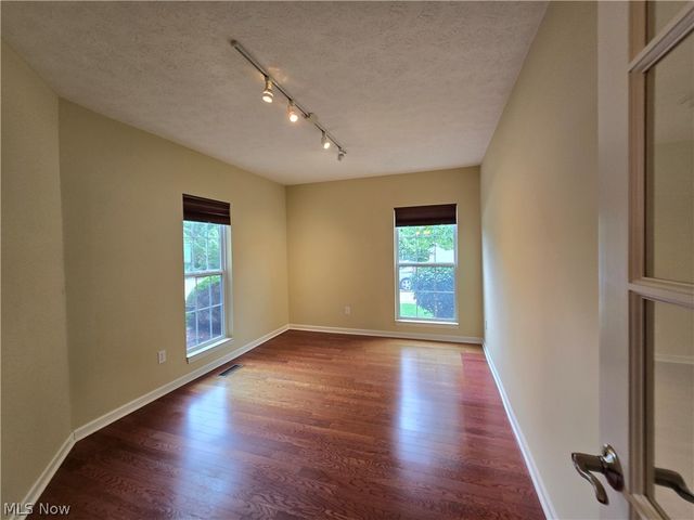5345 Lake Forest Reserve Lane, Brunswick Hills, OH 44212