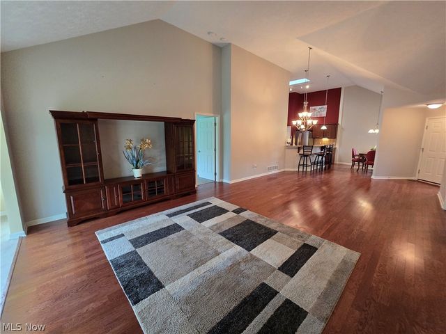 5345 Lake Forest Reserve Lane, Brunswick Hills, OH 44212