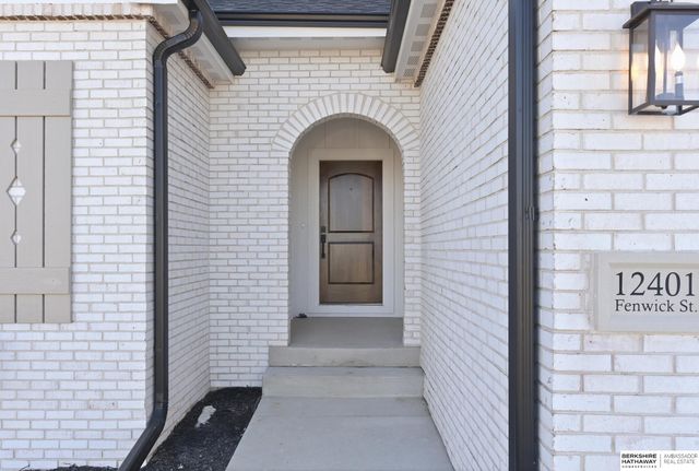 12401 Fenwick Street, Papillion, NE 68046
