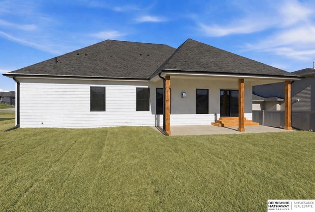 12401 Fenwick Street, Papillion, NE 68046
