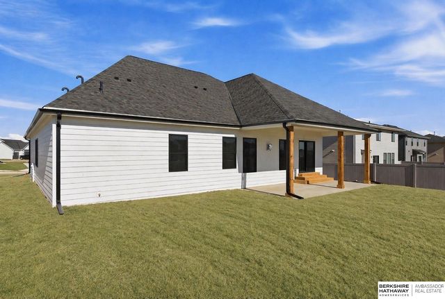 12401 Fenwick Street, Papillion, NE 68046