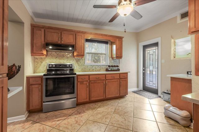 3009 Livingston Road, Tallahassee, FL 32303