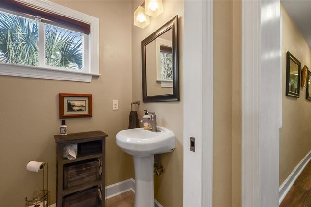 3009 Livingston Road, Tallahassee, FL 32303