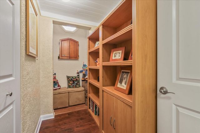 3009 Livingston Road, Tallahassee, FL 32303