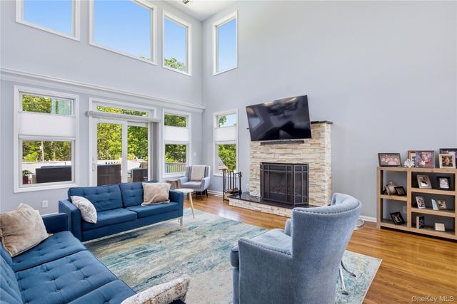 47 Grassland Circle, Mount Sinai, NY 11766