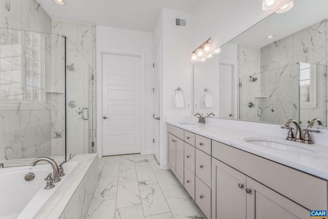 2744 LOCKERBIE LN, Keswick, VA 22947