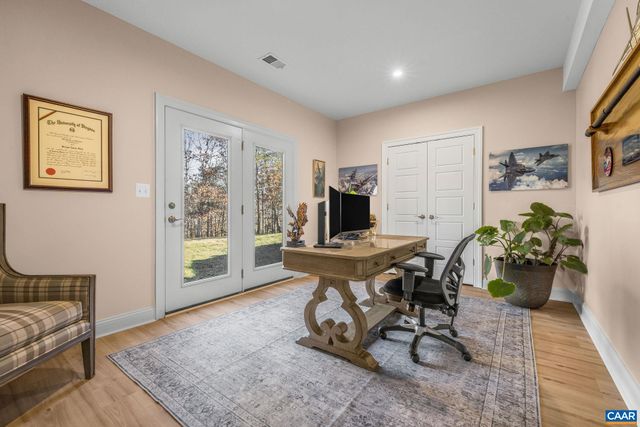 2744 LOCKERBIE LN, Keswick, VA 22947