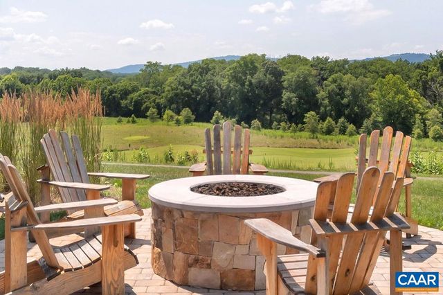 2744 LOCKERBIE LN, Keswick, VA 22947