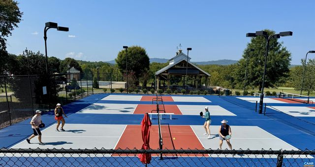 2744 LOCKERBIE LN, Keswick, VA 22947