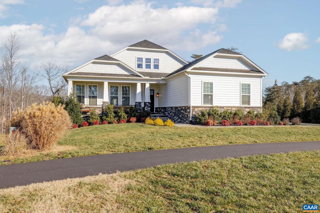 2744 LOCKERBIE LN, Keswick, VA 22947