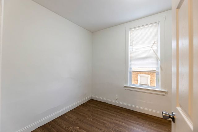 8632 S Escanaba Avenue, Chicago, IL 60617