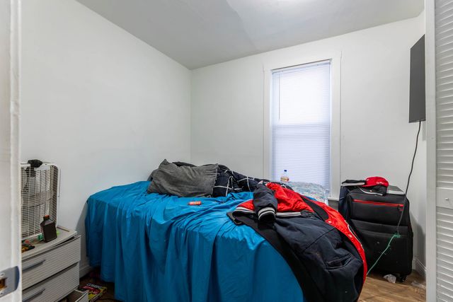 8632 S Escanaba Avenue, Chicago, IL 60617