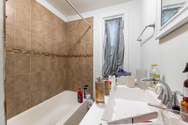 8632 S Escanaba Avenue, Chicago, IL 60617