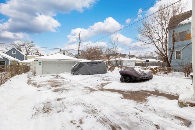 8632 S Escanaba Avenue, Chicago, IL 60617