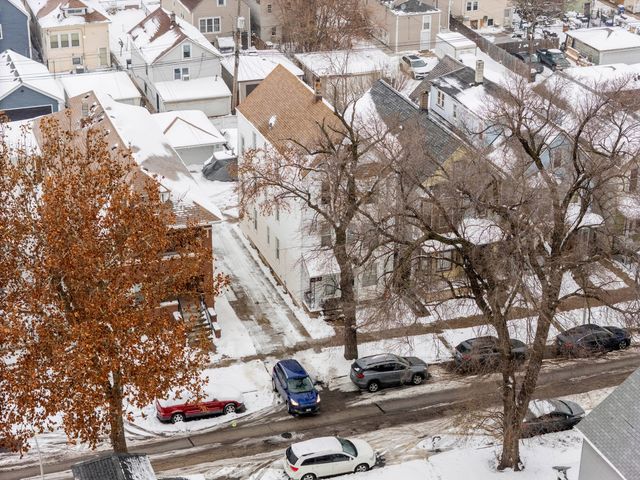 8632 S Escanaba Avenue, Chicago, IL 60617