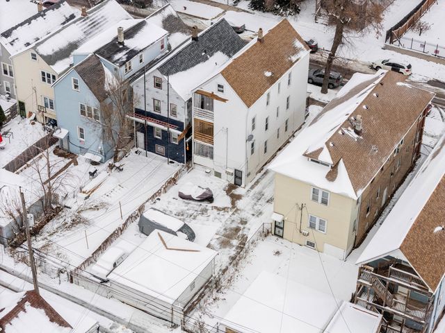 8632 S Escanaba Avenue, Chicago, IL 60617