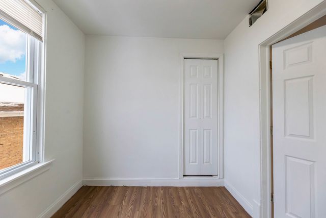 8632 S Escanaba Avenue, Chicago, IL 60617