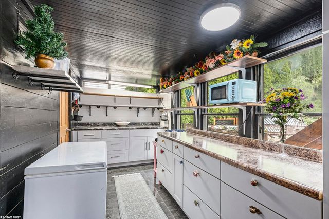 185 Moross Street, Mount Clemens, MI 48043