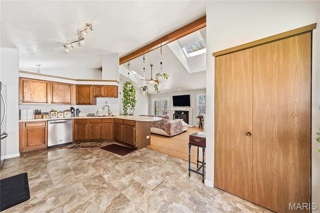 118 Walnut Hill Drive, St Charles, MO 63304