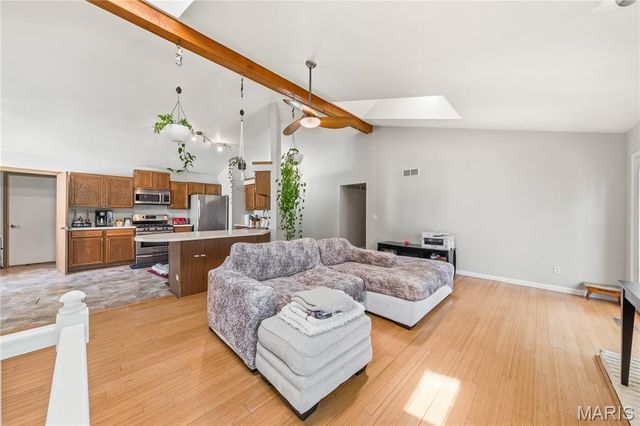 118 Walnut Hill Drive, St Charles, MO 63304