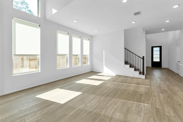 608 Cypress Bay Lane, Pinehurst, TX 77362