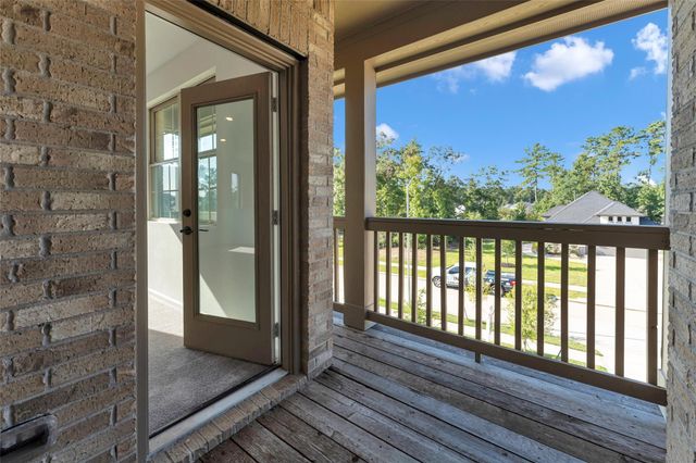 608 Cypress Bay Lane, Pinehurst, TX 77362