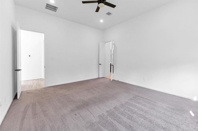 608 Cypress Bay Lane, Pinehurst, TX 77362