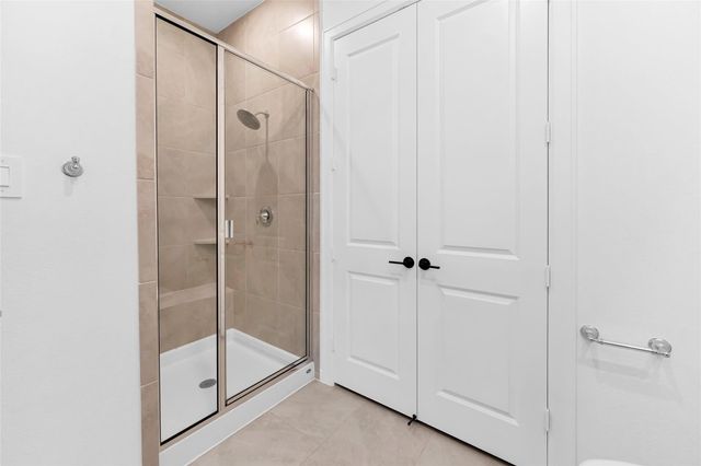 608 Cypress Bay Lane, Pinehurst, TX 77362