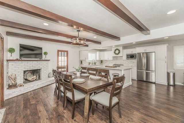 5915 E El Monte Way, Fresno, CA 93727