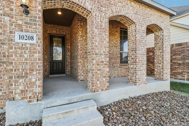 10208 High Noon Dr, San Antonio, TX 78254