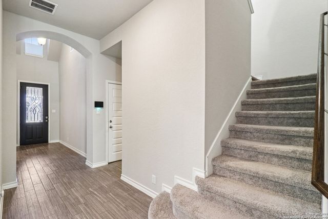 10208 High Noon Dr, San Antonio, TX 78254