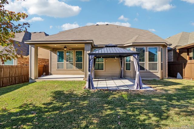 10208 High Noon Dr, San Antonio, TX 78254
