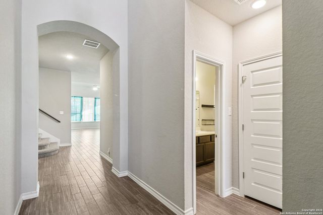 10208 High Noon Dr, San Antonio, TX 78254