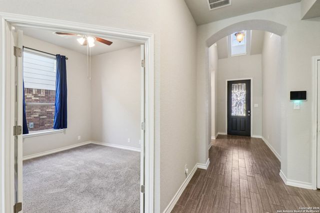 10208 High Noon Dr, San Antonio, TX 78254