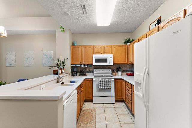 1610 Woodlynn Avenue 3, Maplewood, MN 55109