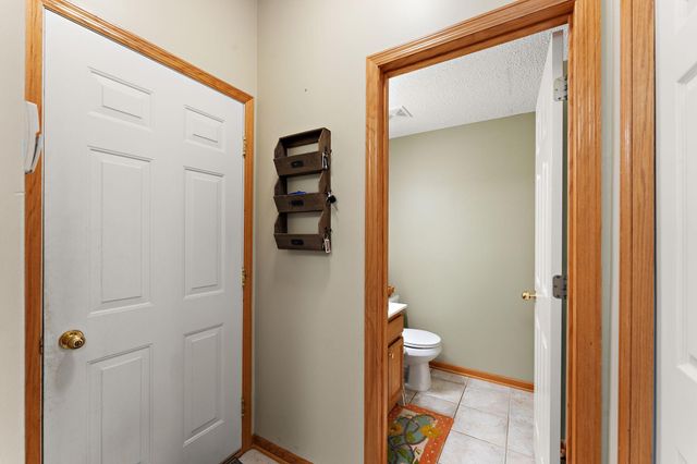 1610 Woodlynn Avenue 3, Maplewood, MN 55109