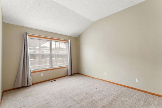 1610 Woodlynn Avenue 3, Maplewood, MN 55109