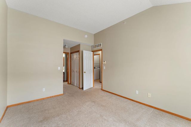 1610 Woodlynn Avenue 3, Maplewood, MN 55109