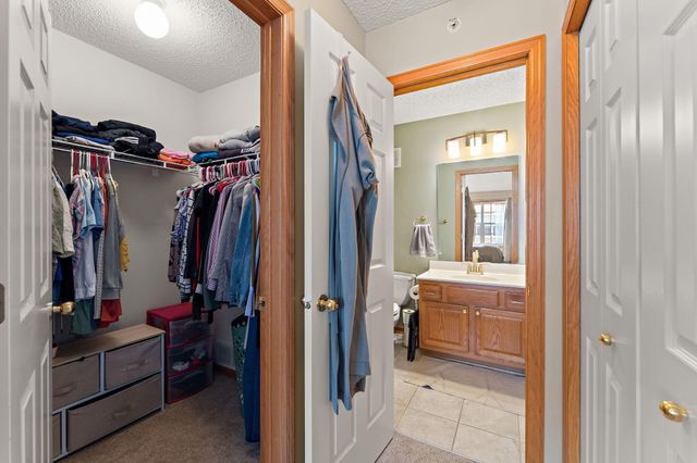 1610 Woodlynn Avenue 3, Maplewood, MN 55109